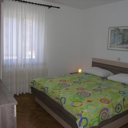 Apartments Biljana For Relaxing Holidays In Baska Экстерьер фото