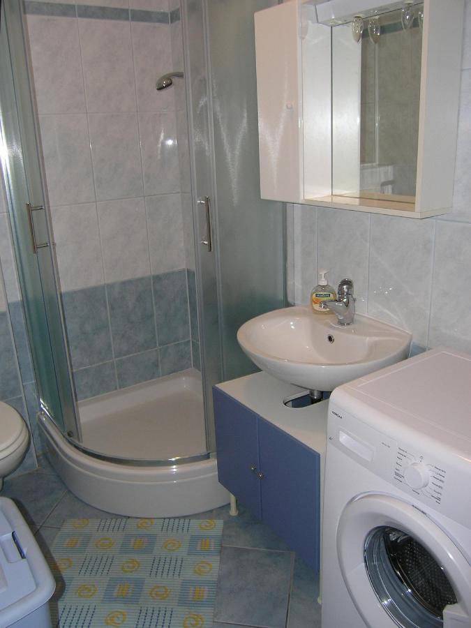 Apartments Biljana For Relaxing Holidays In Baska Экстерьер фото
